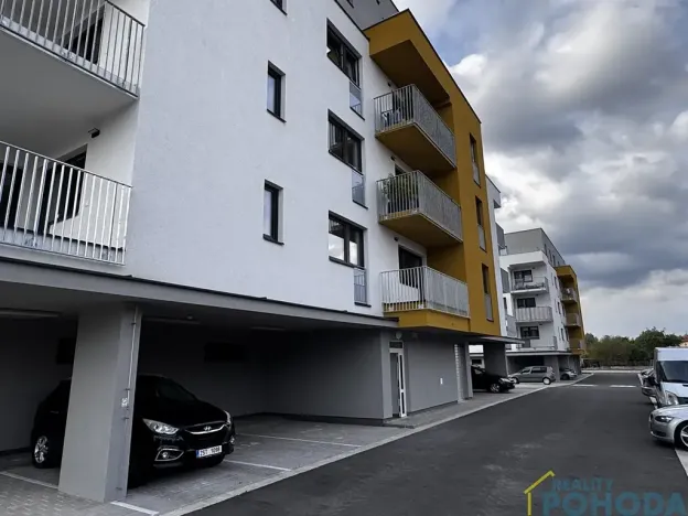Pronájem bytu 2+kk, Dašice, U Kasáren, 48 m2