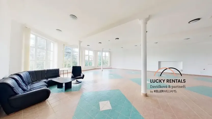 Pronájem bytu 2+kk, Průhonice, U Křížku, 44 m2