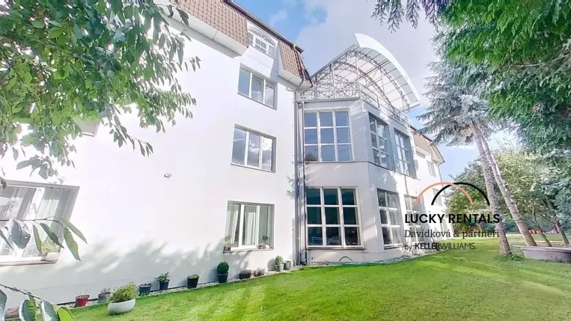 Pronájem bytu 2+kk, Průhonice, U Křížku, 44 m2