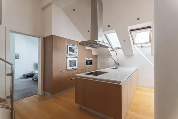 Pronájem bytu 4+kk, Praha - Smíchov, Kroftova, 182 m2