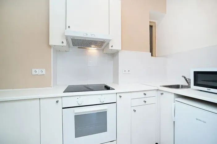 Pronájem bytu 2+1, Praha, Jičínská, 38 m2