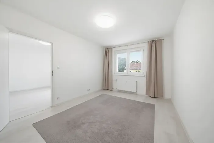 Pronájem bytu 2+kk, Ostrov, Halasova, 55 m2