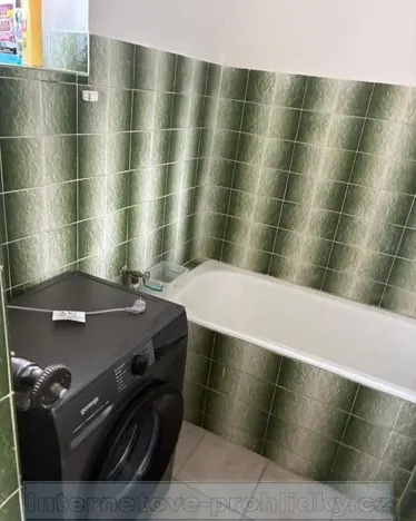Pronájem bytu 2+1, Praha - Dolní Chabry, 58 m2