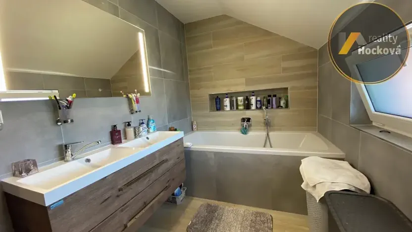 Prodej rodinného domu, Horní Počaply, 118 m2