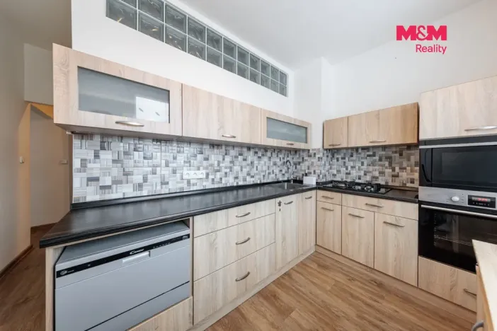 Prodej bytu 2+1, Hranice, Vítězná, 63 m2