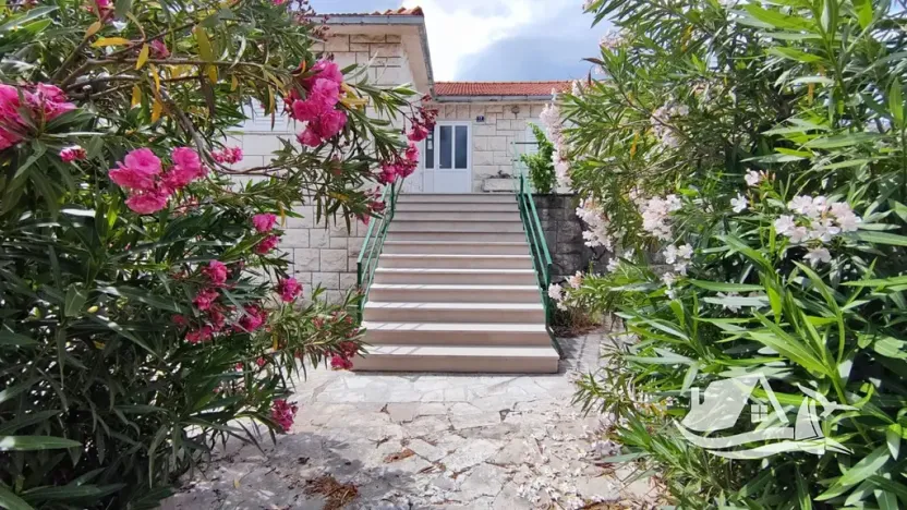 Prodej rodinného domu, Supetar, Chorvatsko, 300 m2