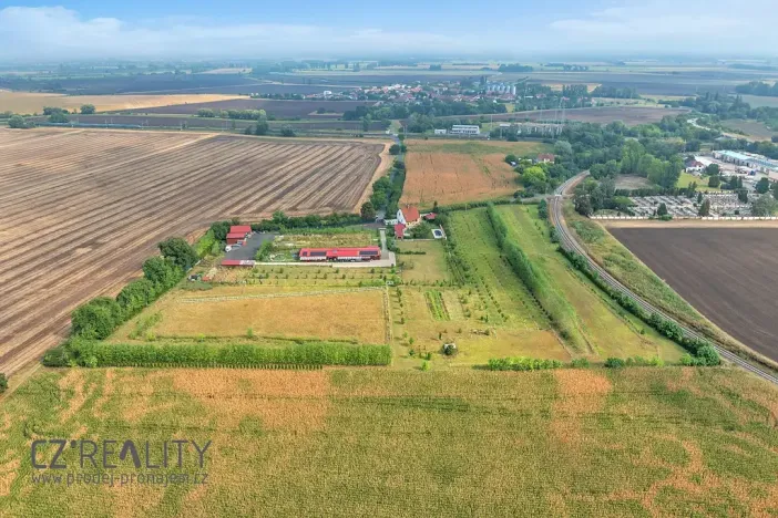 Prodej komerční nemovitosti, Pečky, 345 m2