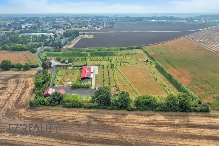 Prodej komerční nemovitosti, Pečky, 345 m2