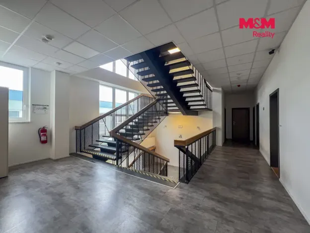 Pronájem bytu 2+kk, Praha - Hlubočepy, Geologická, 34 m2