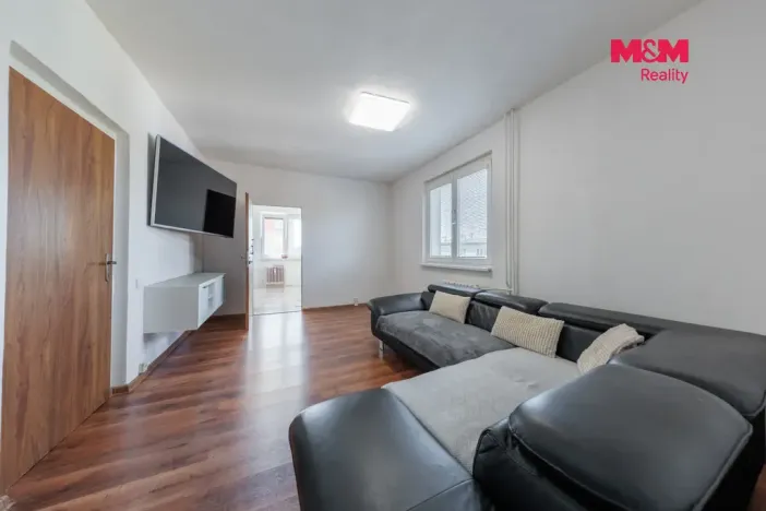 Prodej bytu 3+1, Chodov, Říjnová, 54 m2