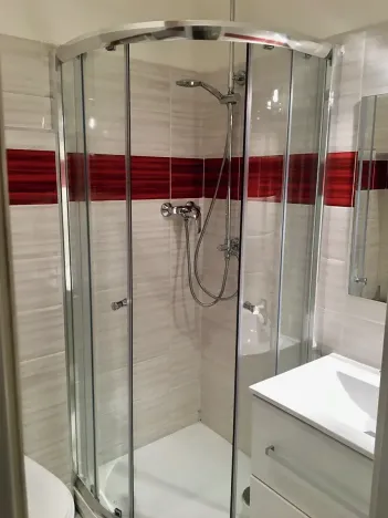 Pronájem bytu 1+kk, Praha - Vinohrady, Polská, 29 m2
