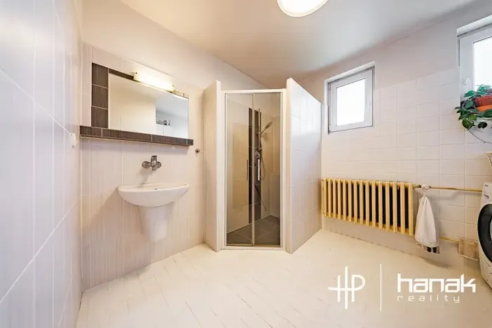 Prodej rodinného domu, Hradčany, 243 m2