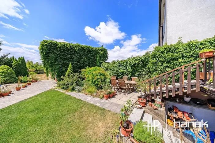 Prodej rodinného domu, Hradčany, 243 m2