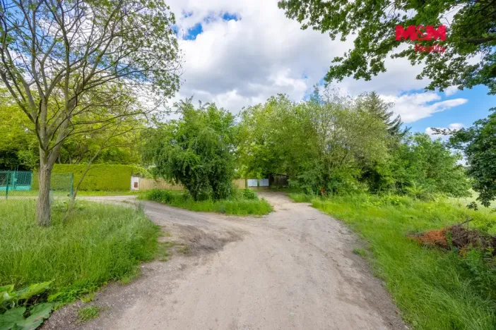 Prodej zahrady, Pardubice, 399 m2