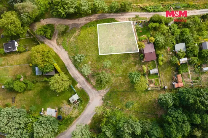 Prodej zahrady, Pardubice, 399 m2