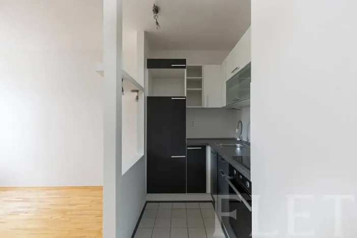 Pronájem bytu 1+kk, Praha - Horní Měcholupy, Boloňská, 36 m2