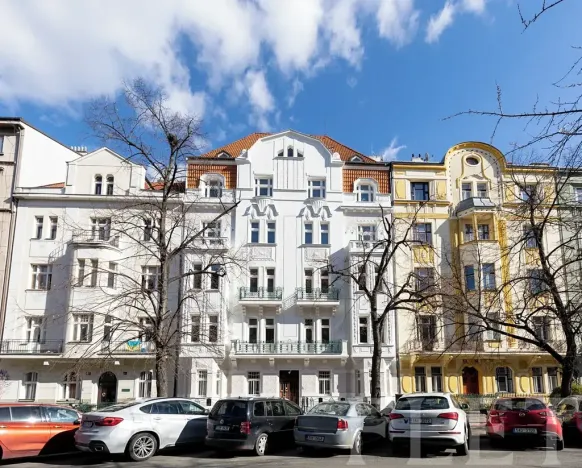 Pronájem bytu 1+kk, Praha - Bubeneč, Ovenecká, 33 m2