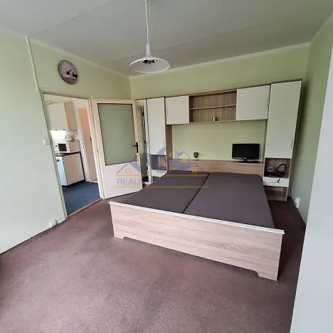 Pronájem bytu 2+kk, Klatovy, Pod Hůrkou, 37 m2