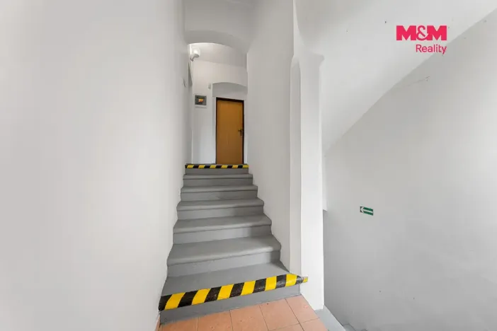 Prodej obchodního prostoru, Ústí nad Labem - Neštěmice, Veslařská, 240 m2