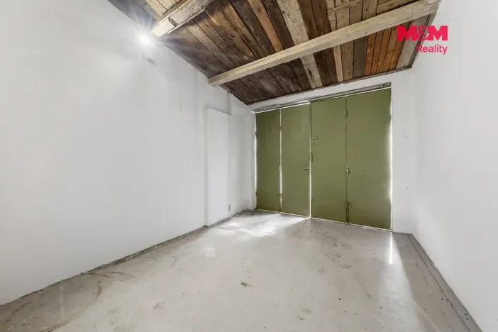 Prodej obchodního prostoru, Ústí nad Labem - Neštěmice, Veslařská, 240 m2