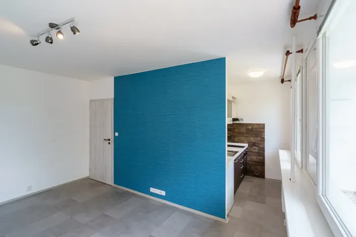 Prodej bytu 1+kk, Praha - Prosek, Veltruská, 33 m2