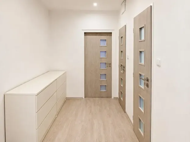 Prodej bytu 2+1, Chodov, Hlavní, 54 m2