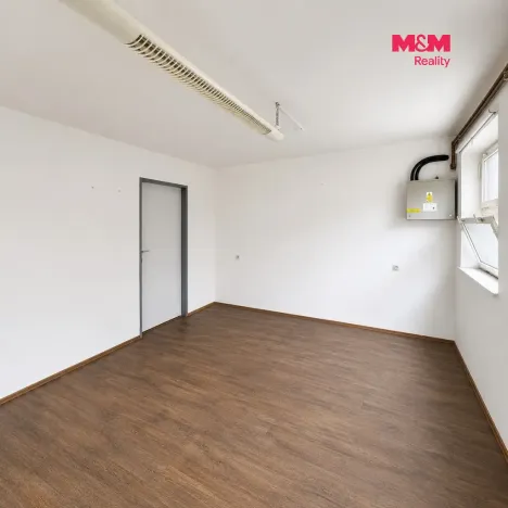Pronájem kanceláře, Moravany - Platěnice, 158 m2