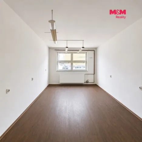 Pronájem kanceláře, Moravany - Platěnice, 158 m2