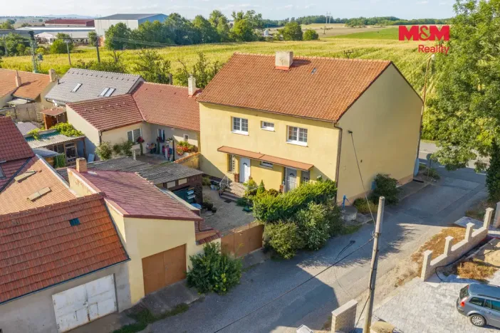 Prodej rodinného domu, Černuc, 185 m2
