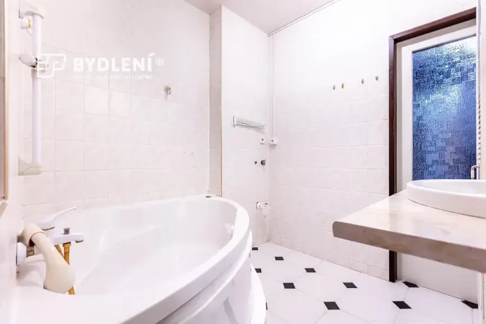 Prodej bytu 3+1, Teplice, Trnovanská, 70 m2