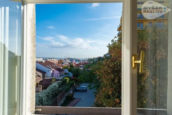 Pronájem bytu 2+kk, Praha - Břevnov, Zúžená, 30 m2