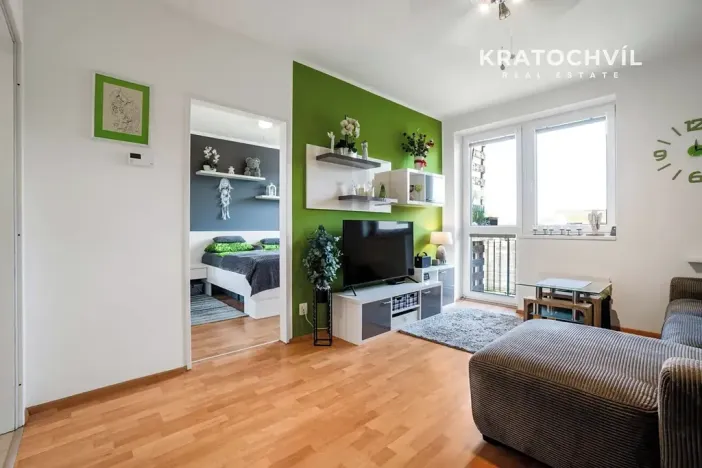 Prodej bytu 2+kk, Jesenice, Na Okruhu, 42 m2