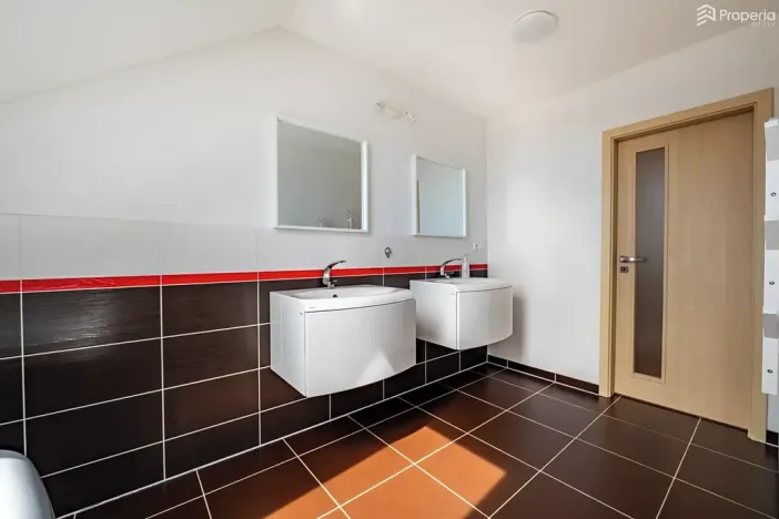 Prodej rodinného domu, Lísek, 252 m2