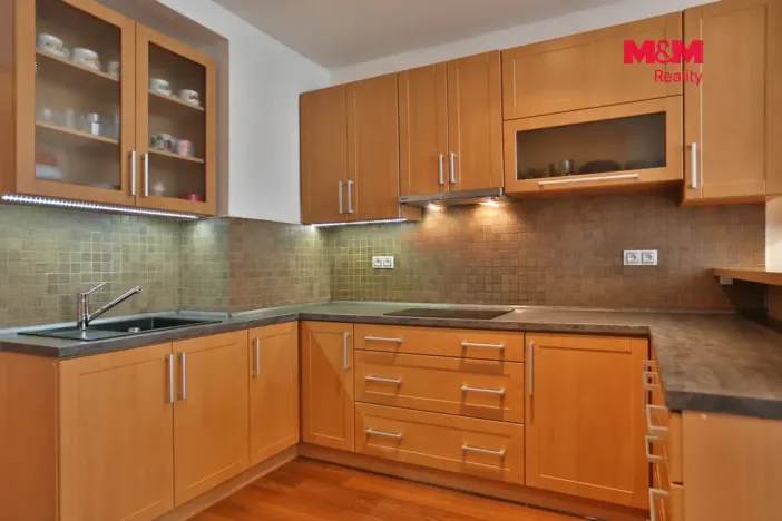 Prodej bytu 3+kk, Příbram - Příbram VII, náměstí 17. listopadu, 66 m2