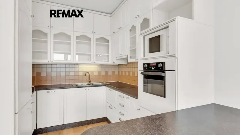 Prodej bytu 2+kk, Praha - Strašnice, Názovská, 60 m2