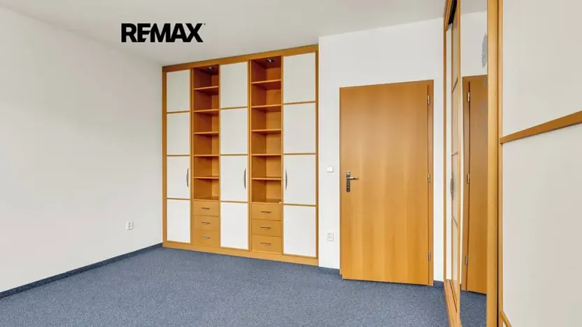 Prodej bytu 2+kk, Praha - Strašnice, Názovská, 60 m2