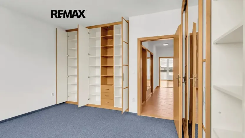 Prodej bytu 2+kk, Praha - Strašnice, Názovská, 60 m2