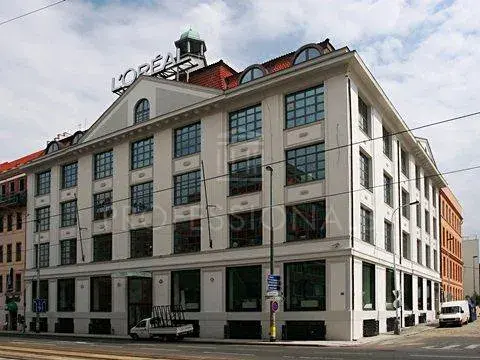 Pronájem kanceláře, Praha - Smíchov, Radlická, 127 m2