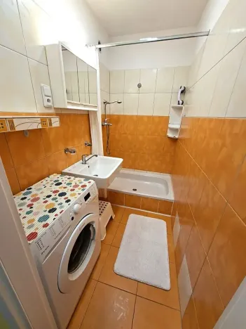 Pronájem bytu 2+kk, Praha - Černý Most, Vašátkova, 43 m2