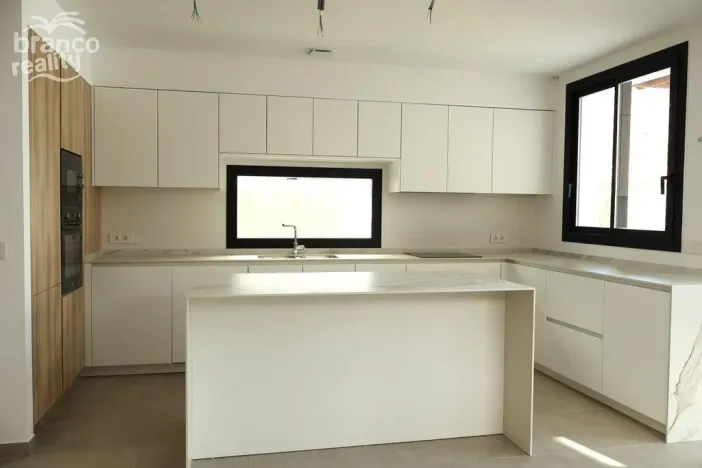 Prodej rodinného domu, Alfas del Pi, Alicante, Španělsko, 203 m2