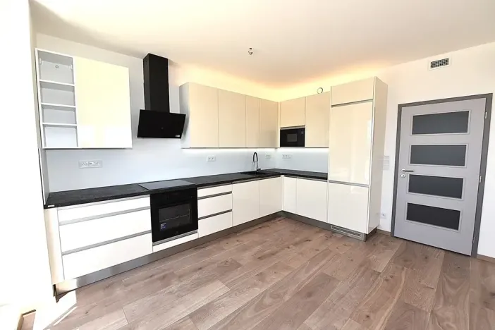 Prodej bytu 3+kk, Praha - Strašnice, Strančická, 138 m2