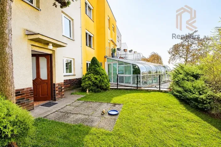 Prodej rodinného domu, Praha - Ruzyně, Kralupská, 256 m2