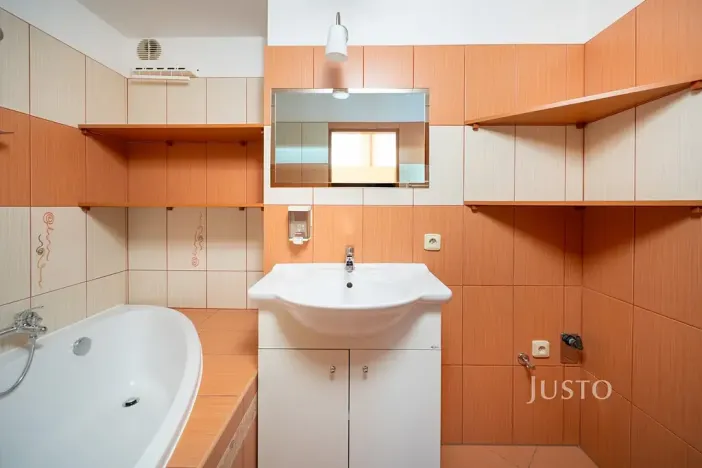 Prodej bytu 1+kk, Třeboň, Šmeralova, 42 m2