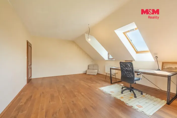 Prodej rodinného domu, Mořina, 240 m2