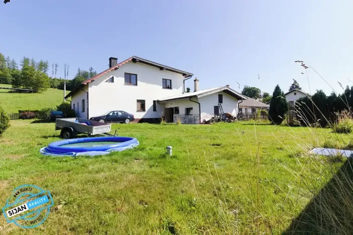 Prodej vícegeneračního domu, Karlovice, 234 m2
