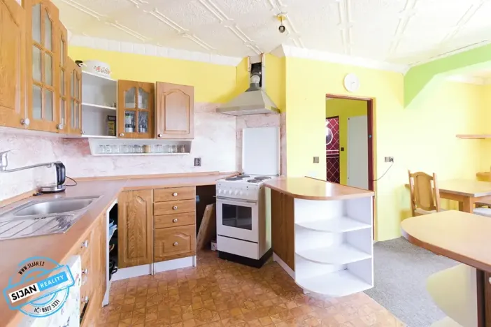 Prodej vícegeneračního domu, Karlovice, 234 m2