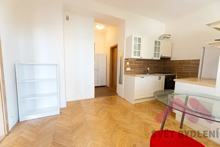 Pronájem bytu 2+1, Praha - Libeň, Sokolovská, 49 m2