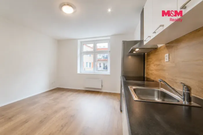 Prodej bytu 2+kk, Plzeň - Doubravka, Masarykova, 45 m2