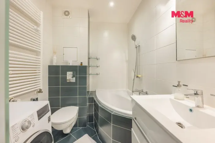 Prodej bytu 2+kk, Praha - Suchdol, Holubí, 40 m2