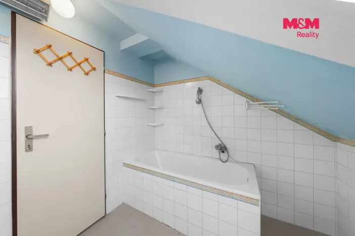 Prodej bytu 2+1, Libochovice, Dvouletky, 46 m2